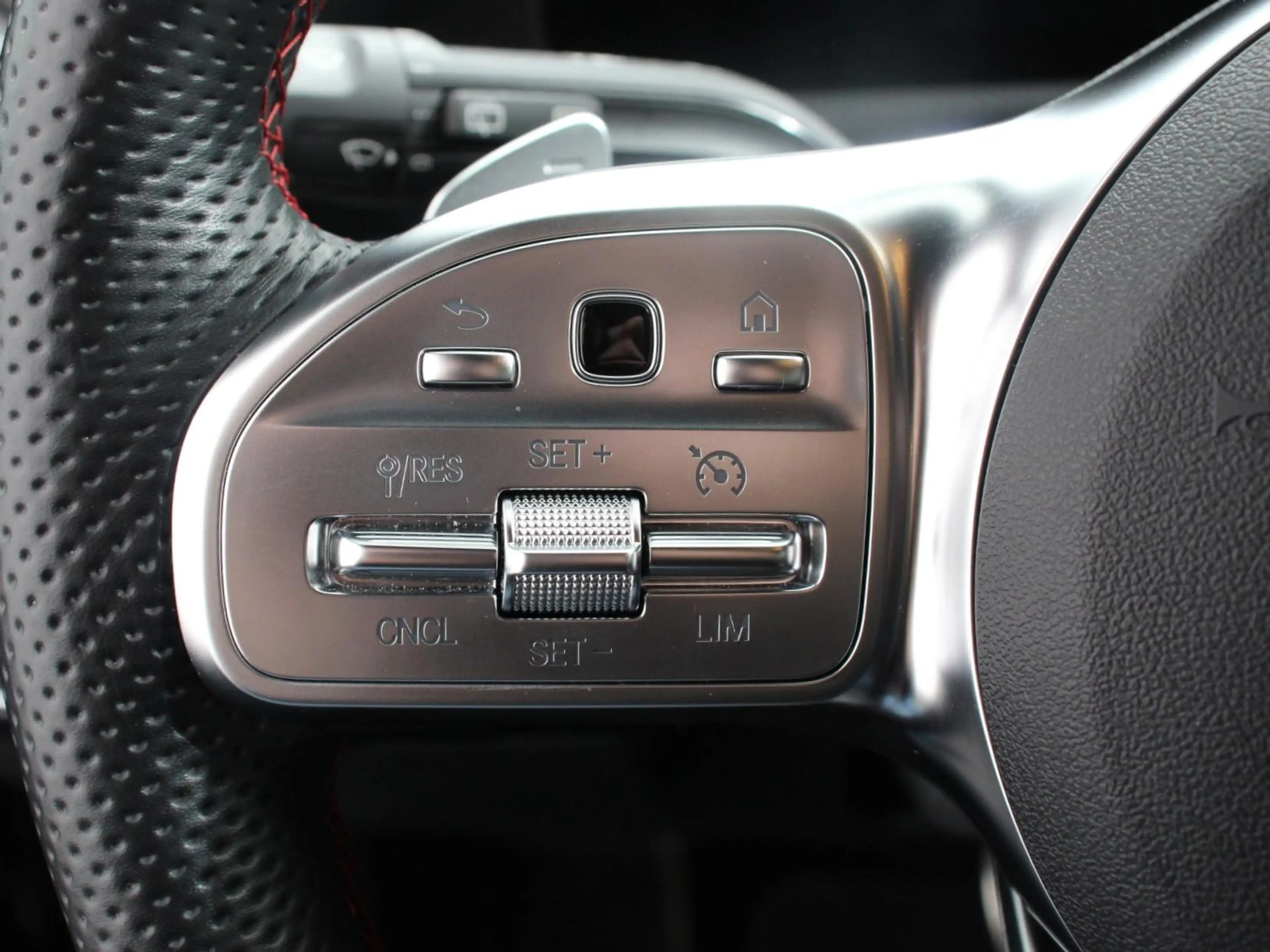 Mercedes-Benz A 200 Automaat AMG Line Navigatie Climate Control Camera — photo 15