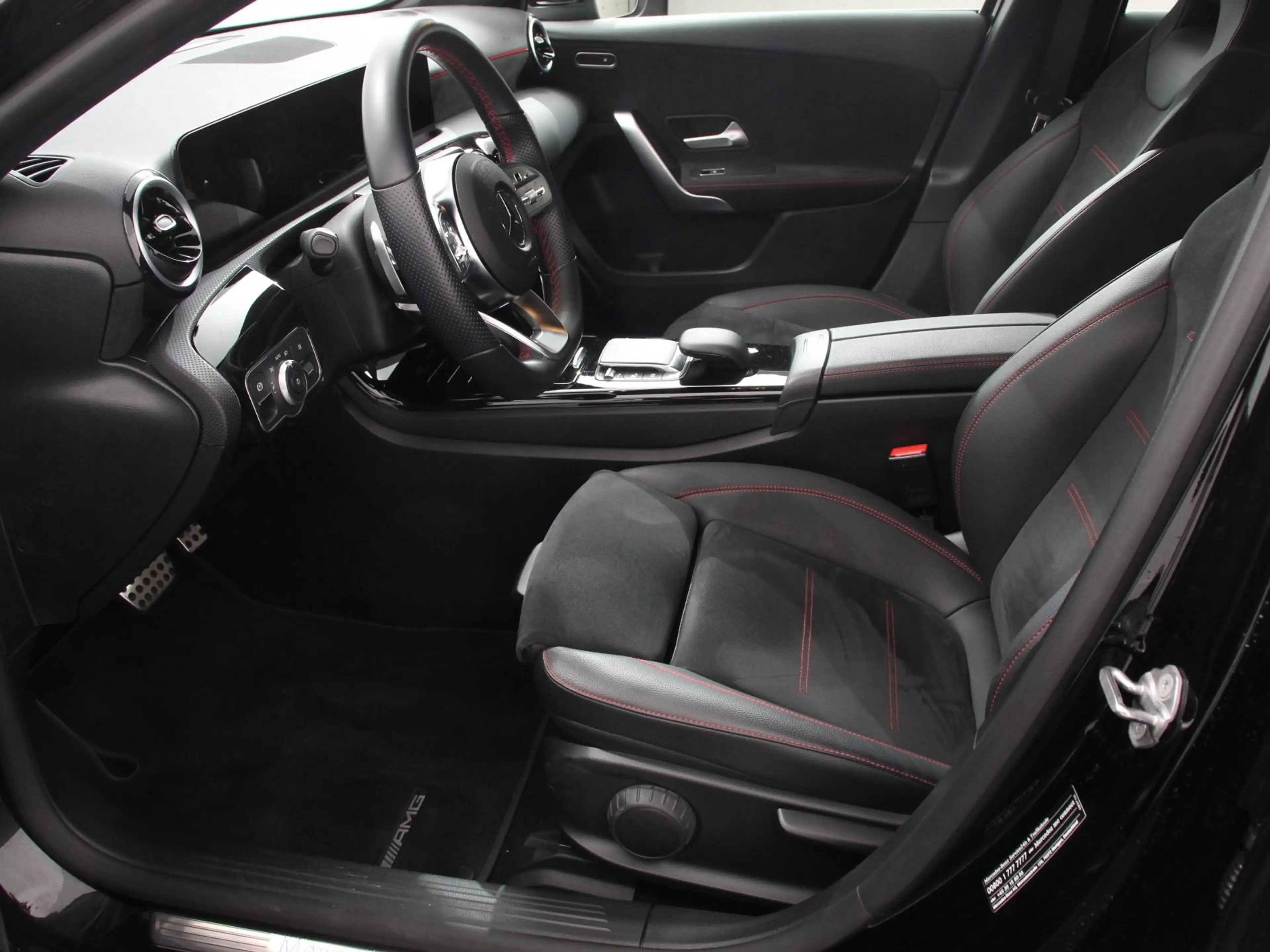 Mercedes-Benz A 200 Automaat AMG Line Navigatie Climate Control Camera — photo 9
