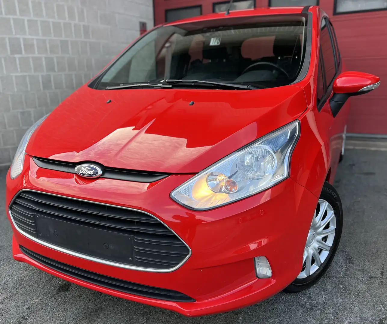Ford B-Max 1.0 EcoBoost Trend S&S + CLIM + EURO 6b Rood - 1