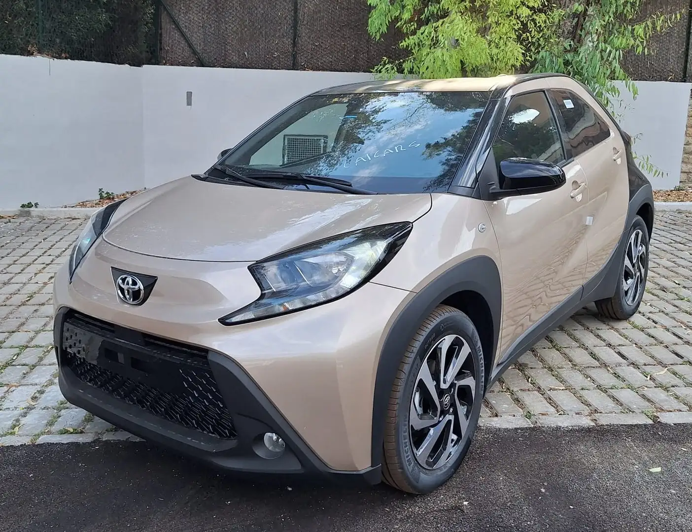 Toyota Aygo Aygo X X 1.0 Trend 72cv Beige - 2