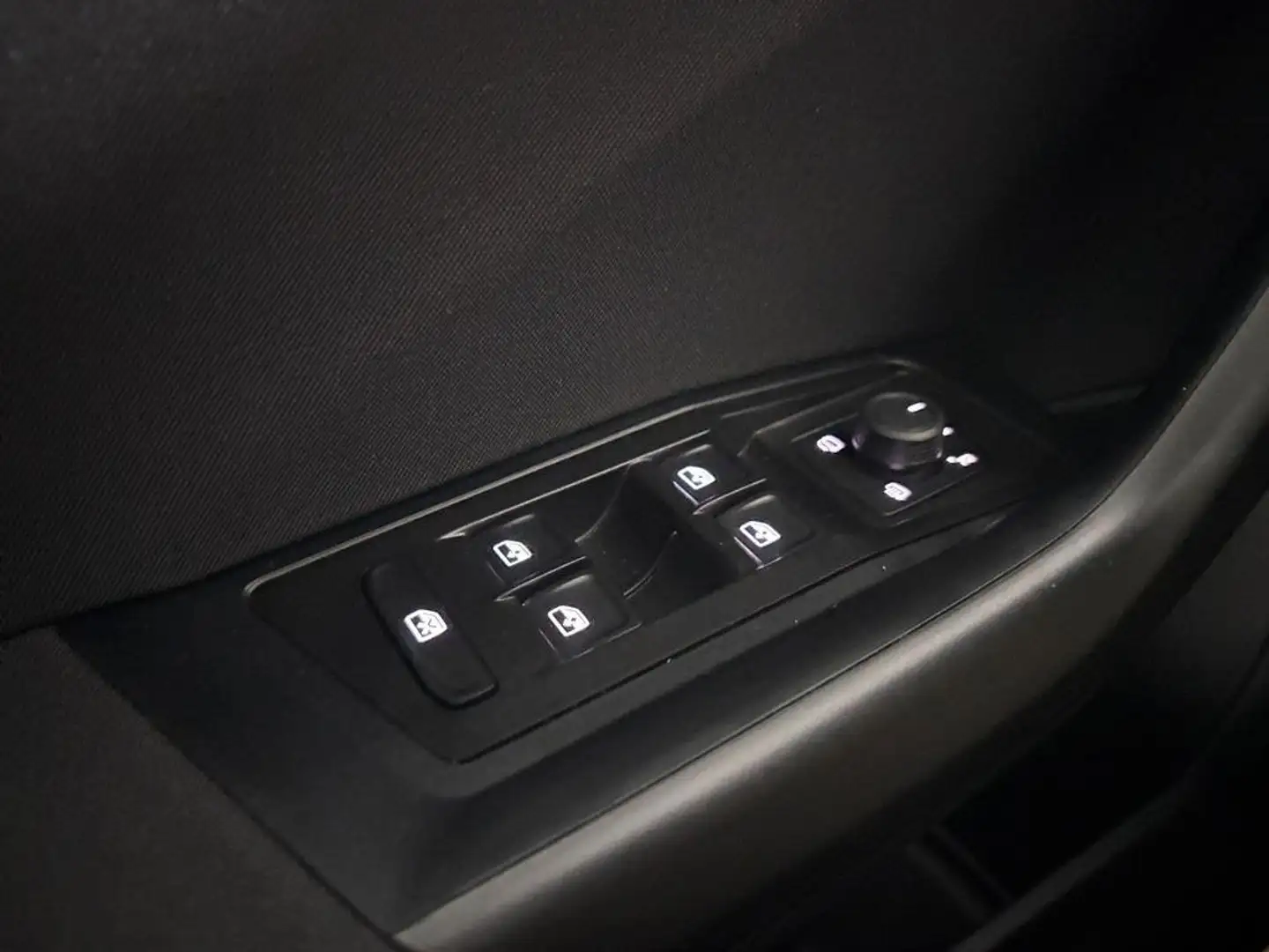 Volkswagen T-Roc 1.0 TSI Life 81kW Zilver - 2