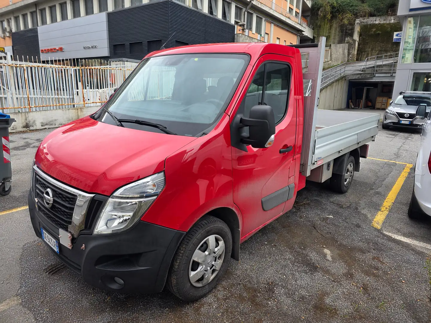 Nissan NV400 2,3 td  €6 d-temp 180cv cassone alluminio lega Rosso - 2