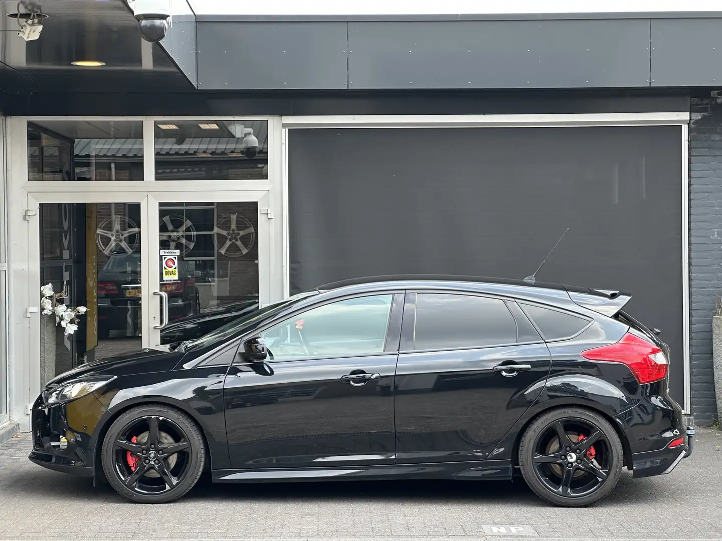 Ford Focus 1.6 EcoBoost Titanium CLIMA / CRUISE / PARK PILOT Noir - 2