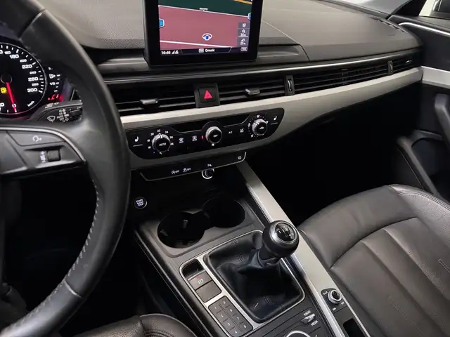 Audi A4 view 12