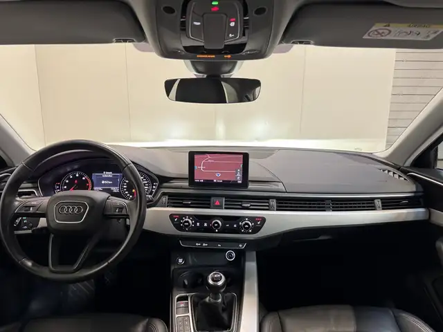 Audi A4 view 11