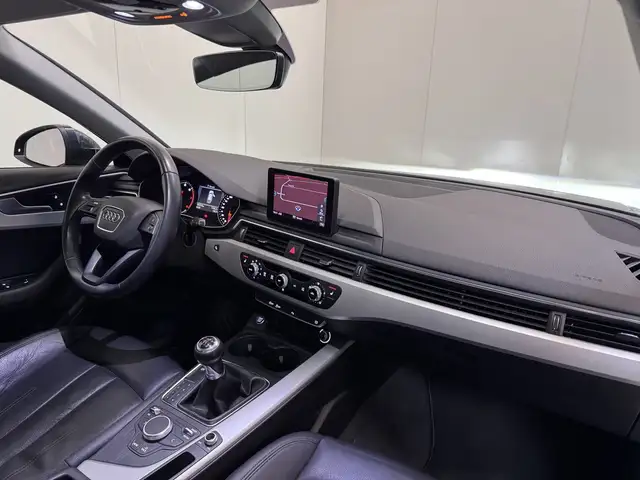 Audi A4 view 13
