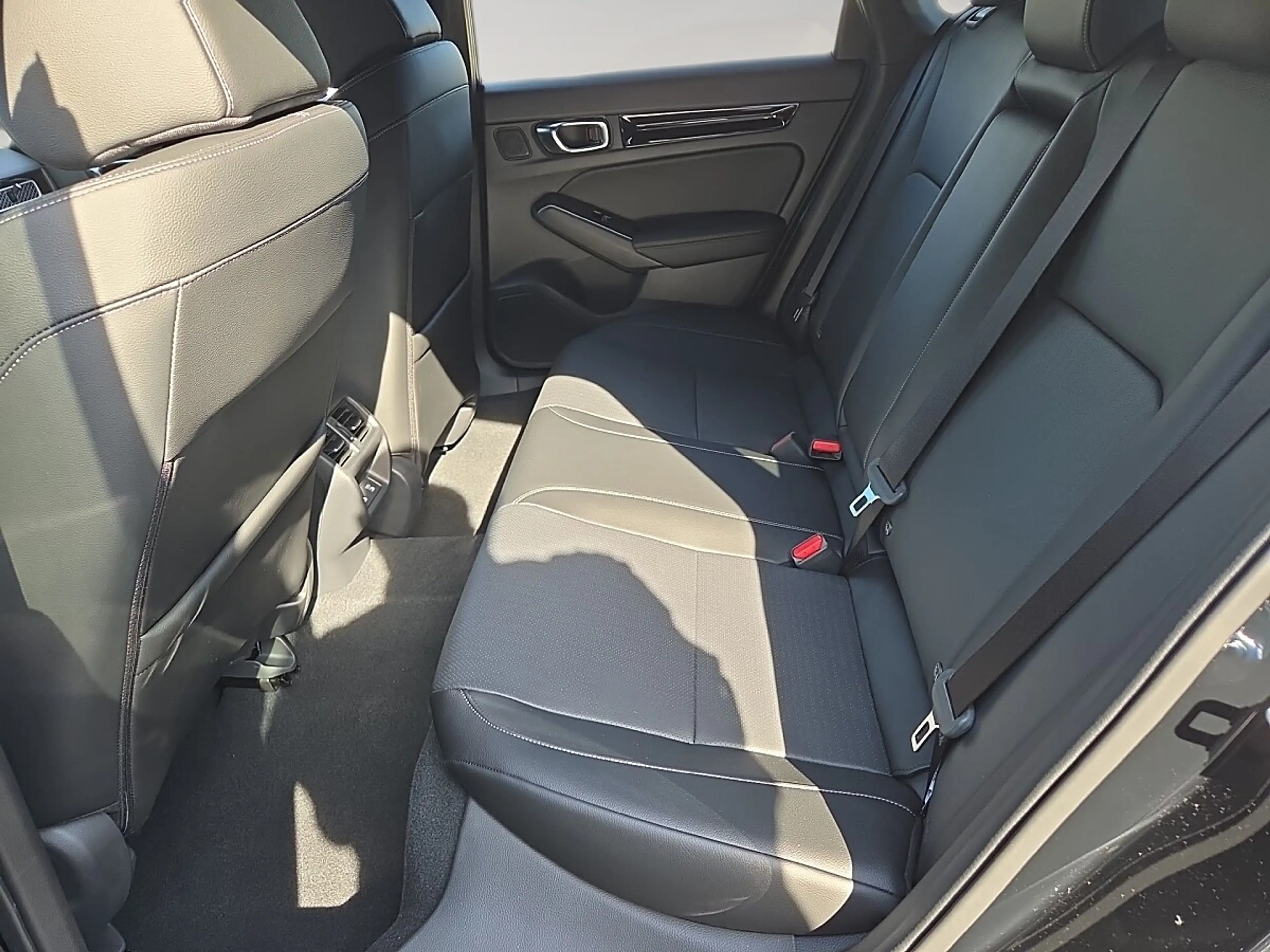 Honda Civic 2.0 i-MMD Hybrid Advance e-CVT Aut. — photo 10