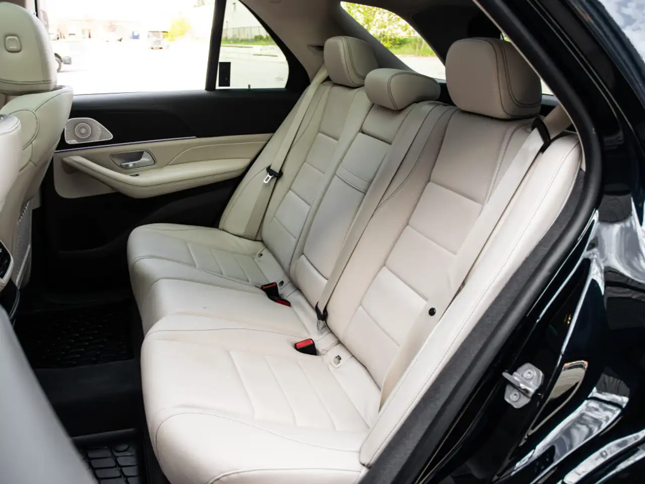 Mercedes-Benz GLE снимка Mercedes-Benz GLE