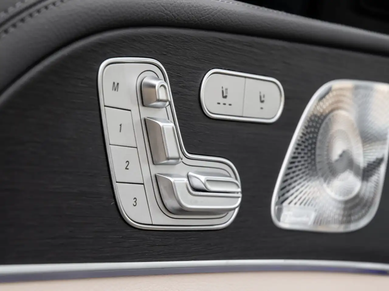 Mercedes-Benz GLE снимка Mercedes-Benz GLE