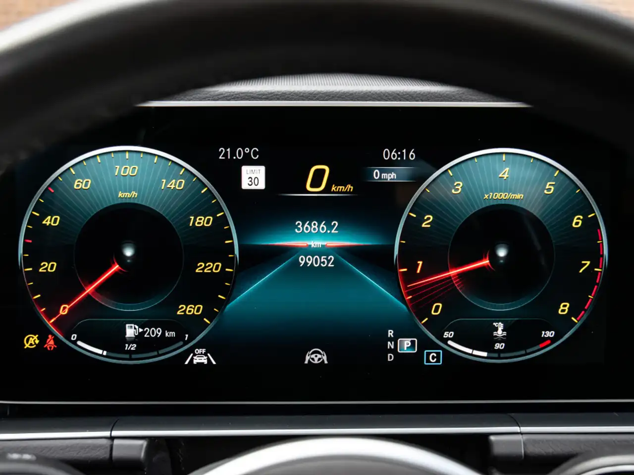 Mercedes-Benz GLE снимка Mercedes-Benz GLE
