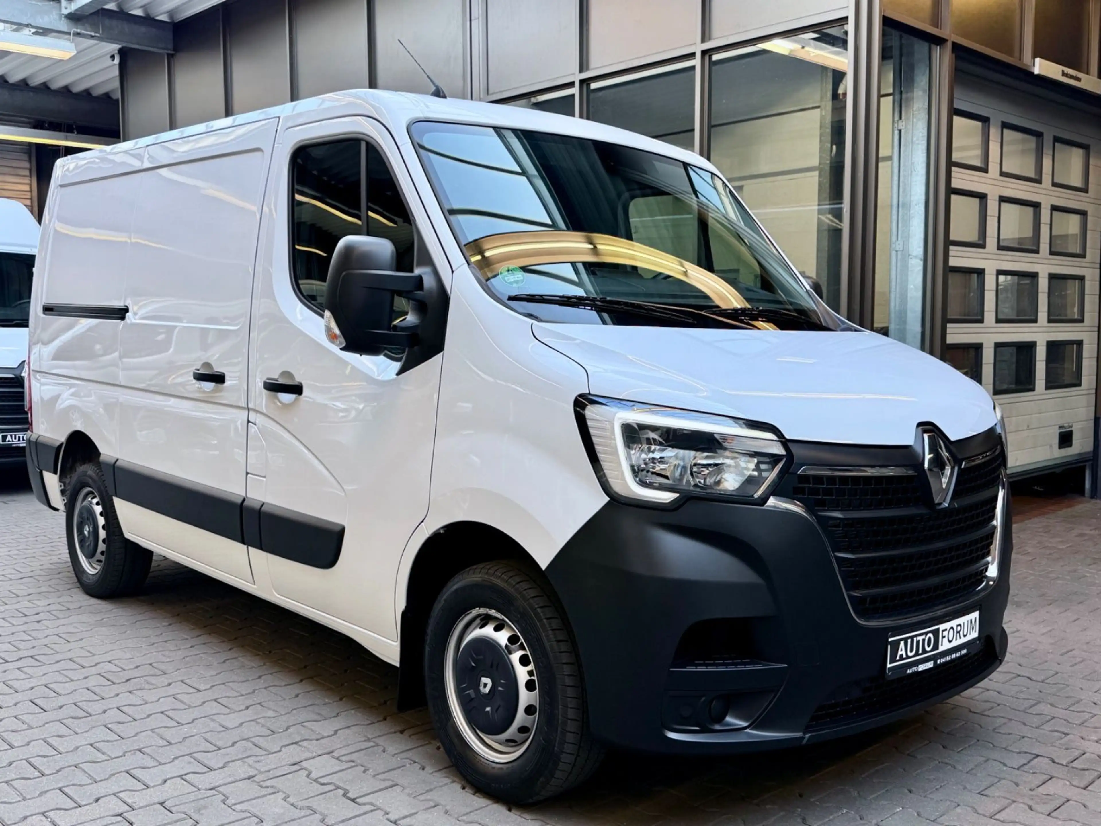 Renault Master 2.3 D L1H1 3,3t KLIMA 3SITZE PDC TEMPOMAT — photo 2