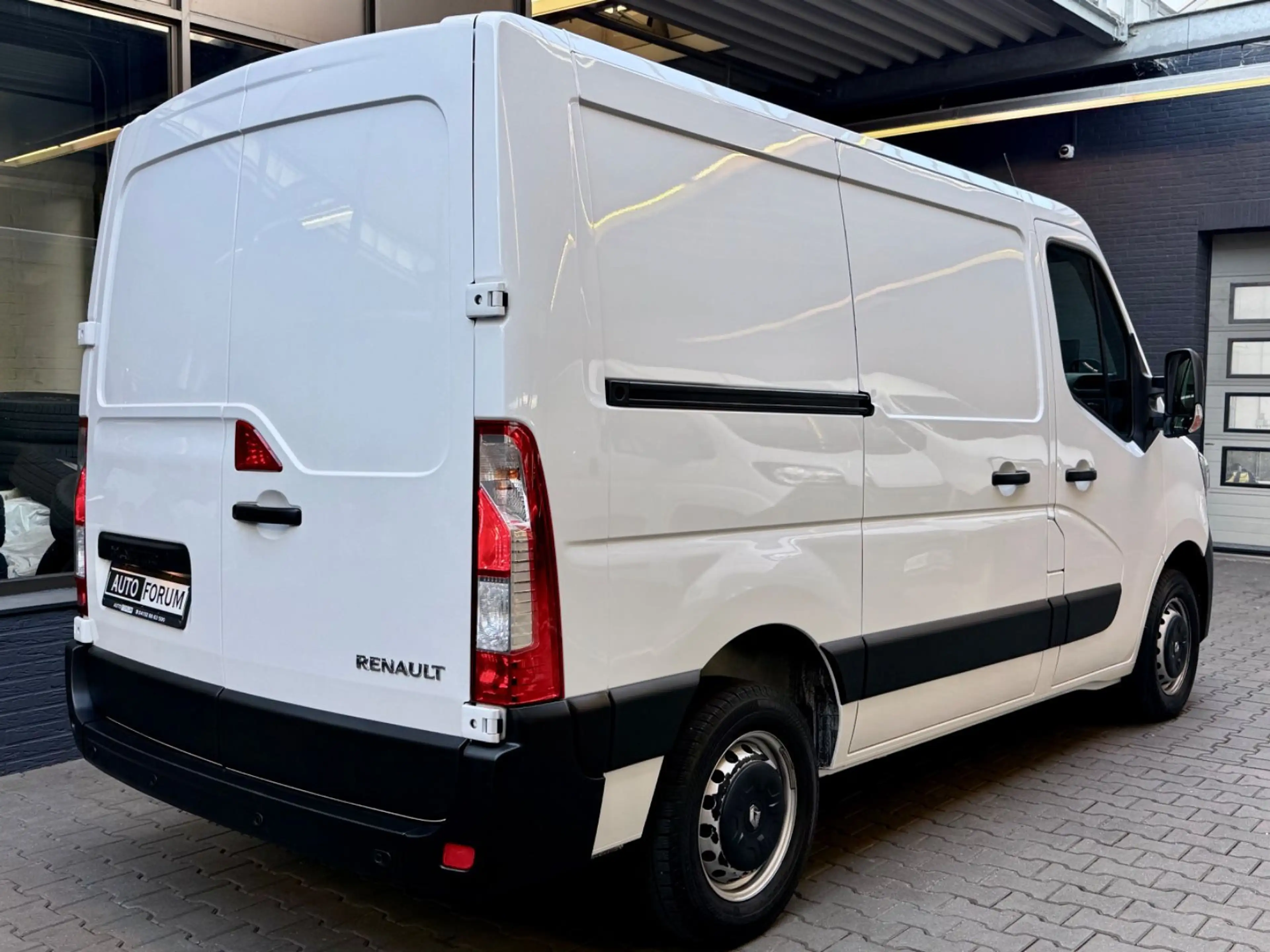 Renault Master 2.3 D L1H1 3,3t KLIMA 3SITZE PDC TEMPOMAT — photo 13