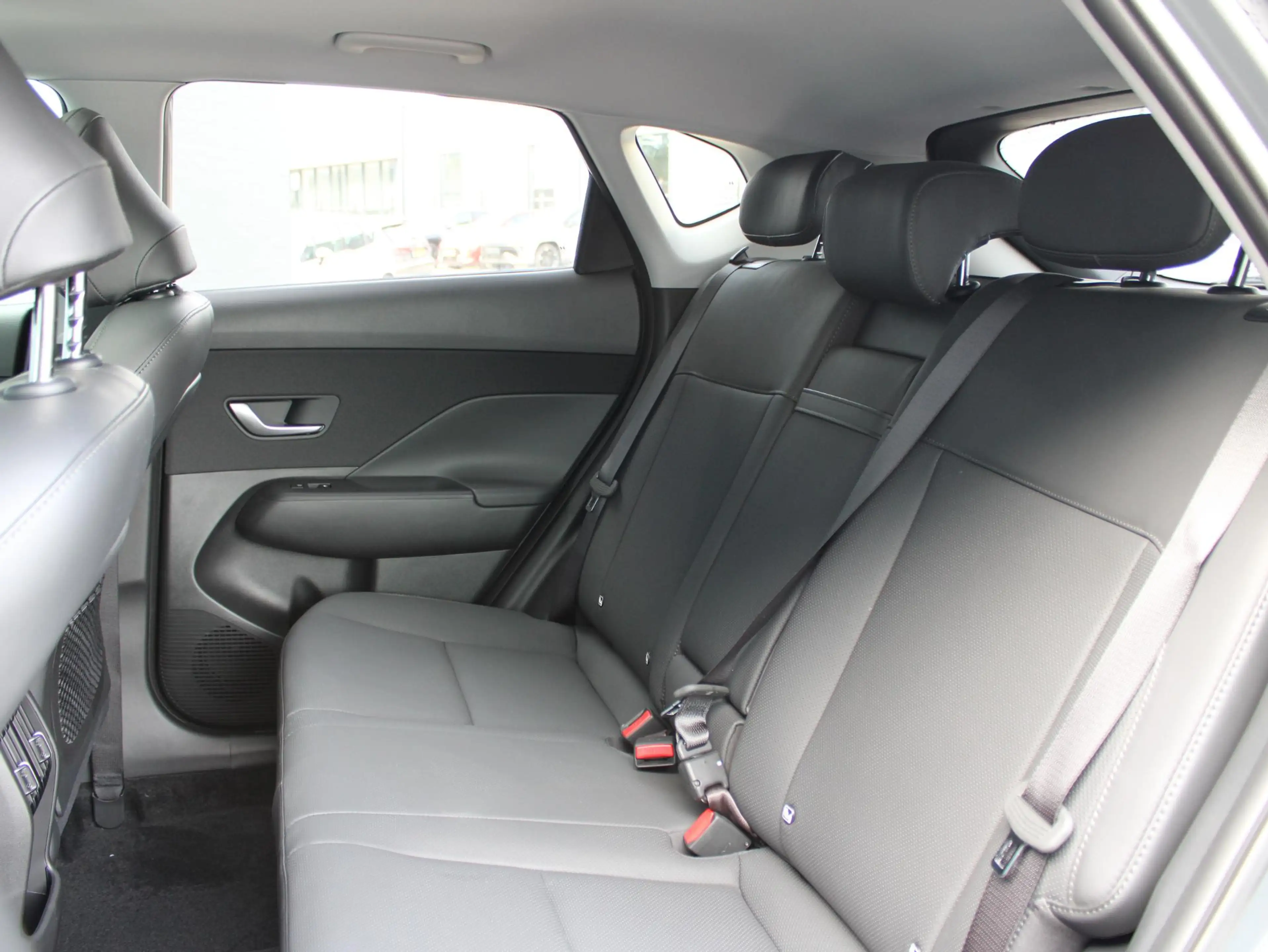Hyundai KONA 1.6 GDI HEV Premium Sky — photo 11