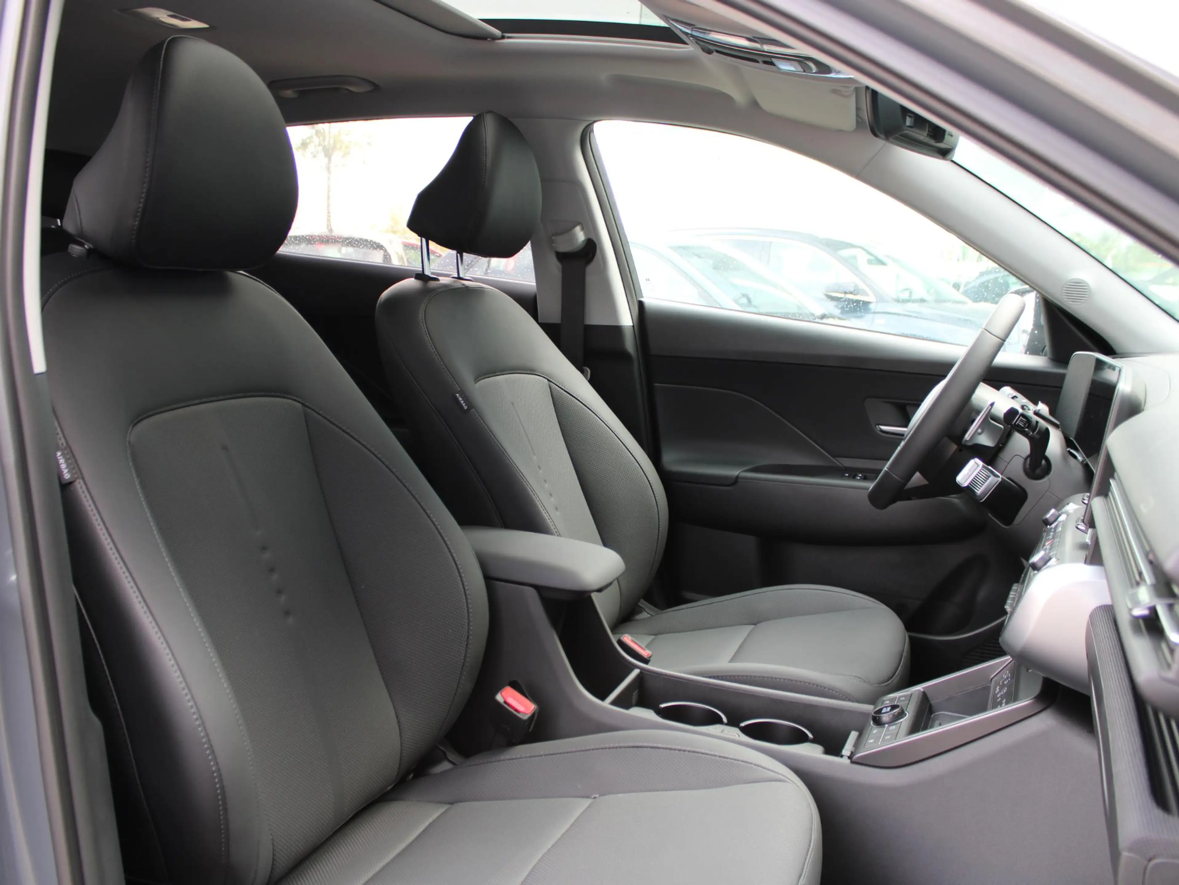 Hyundai KONA 1.6 GDI HEV Premium Sky — photo 13