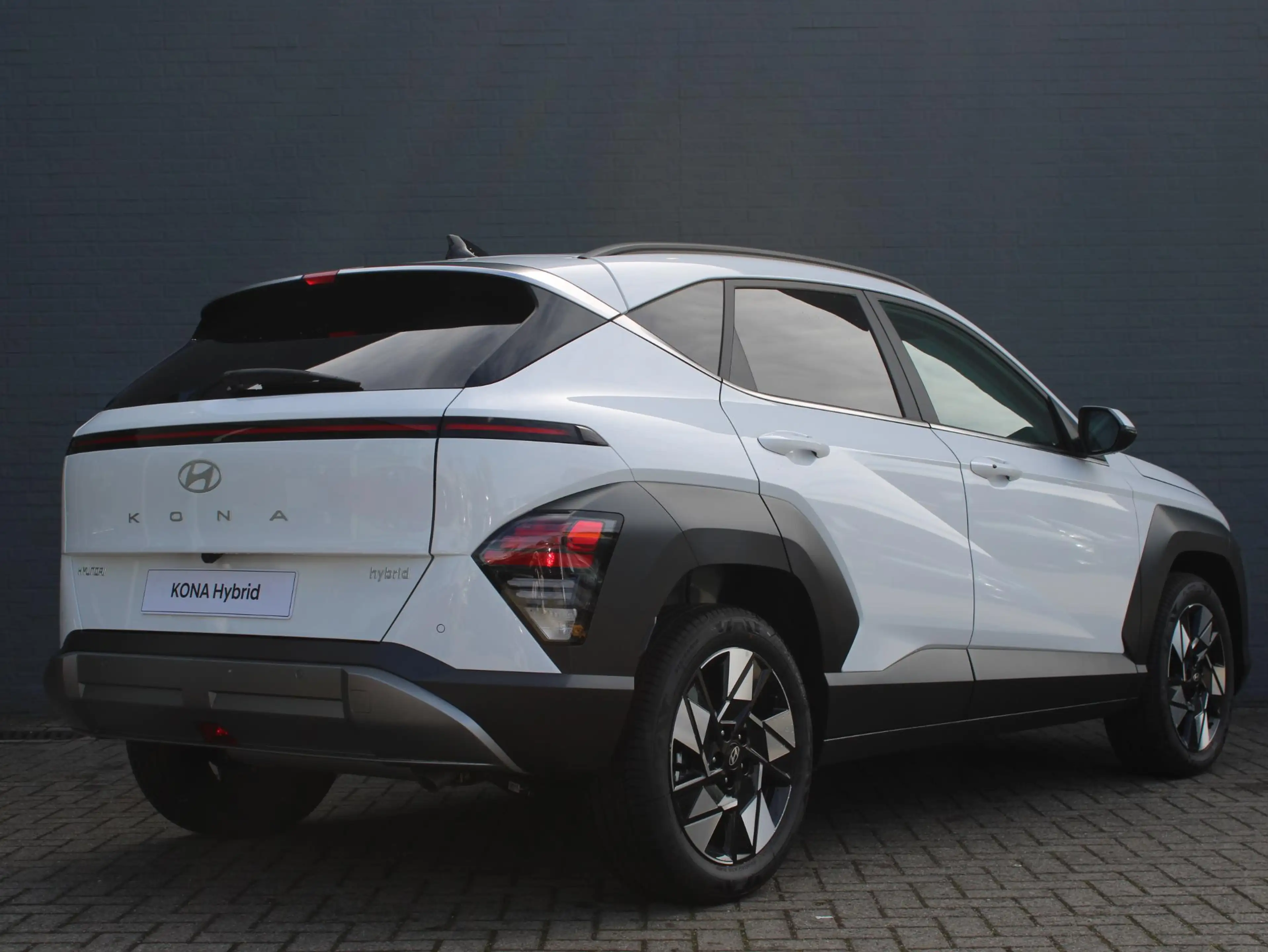 Hyundai KONA 1.6 GDI HEV Premium Sky — photo 5