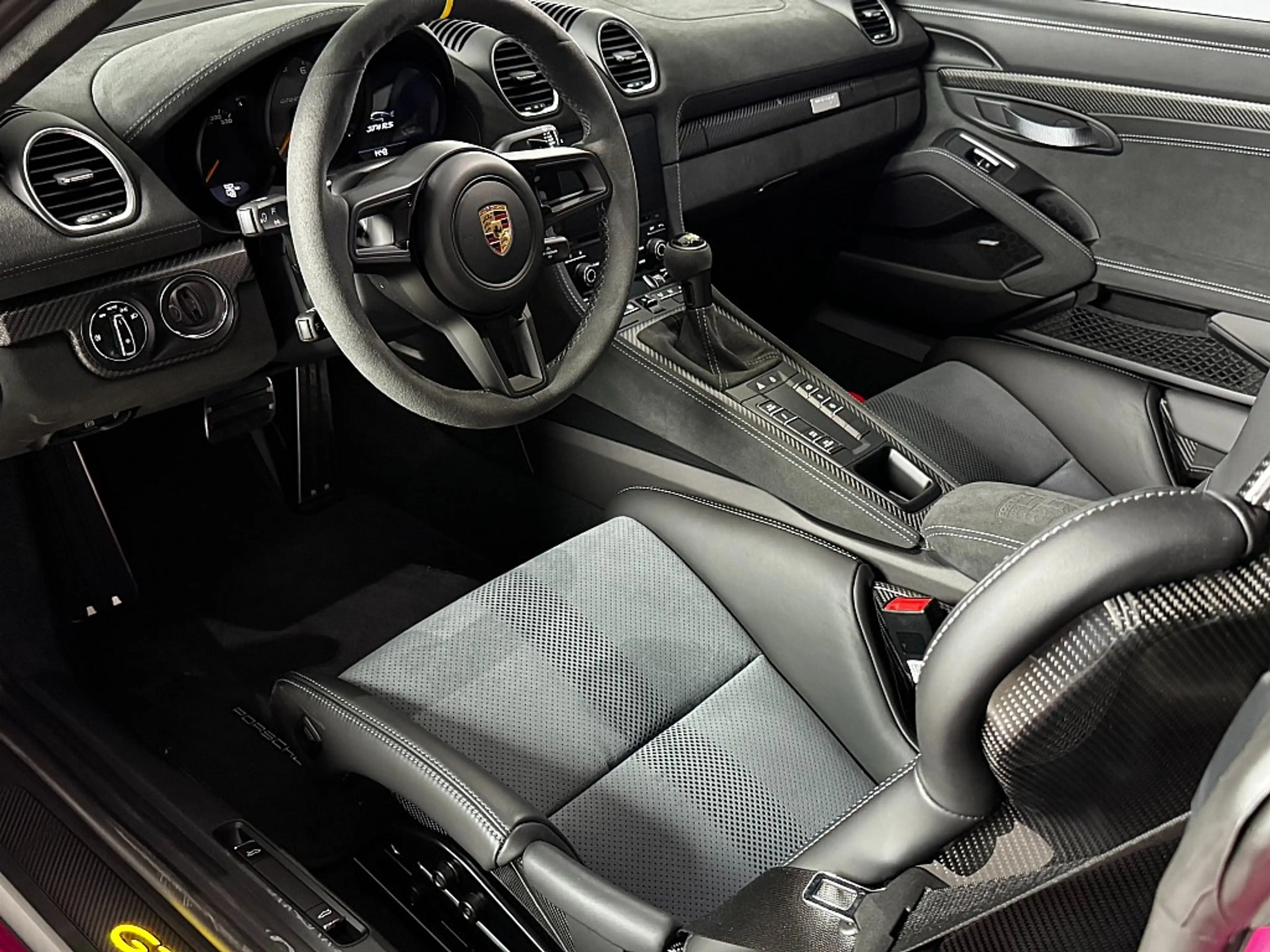 Porsche Cayman 718 Cayman GT4 RS *STERNRUBIN*WEISSACH* — photo 9