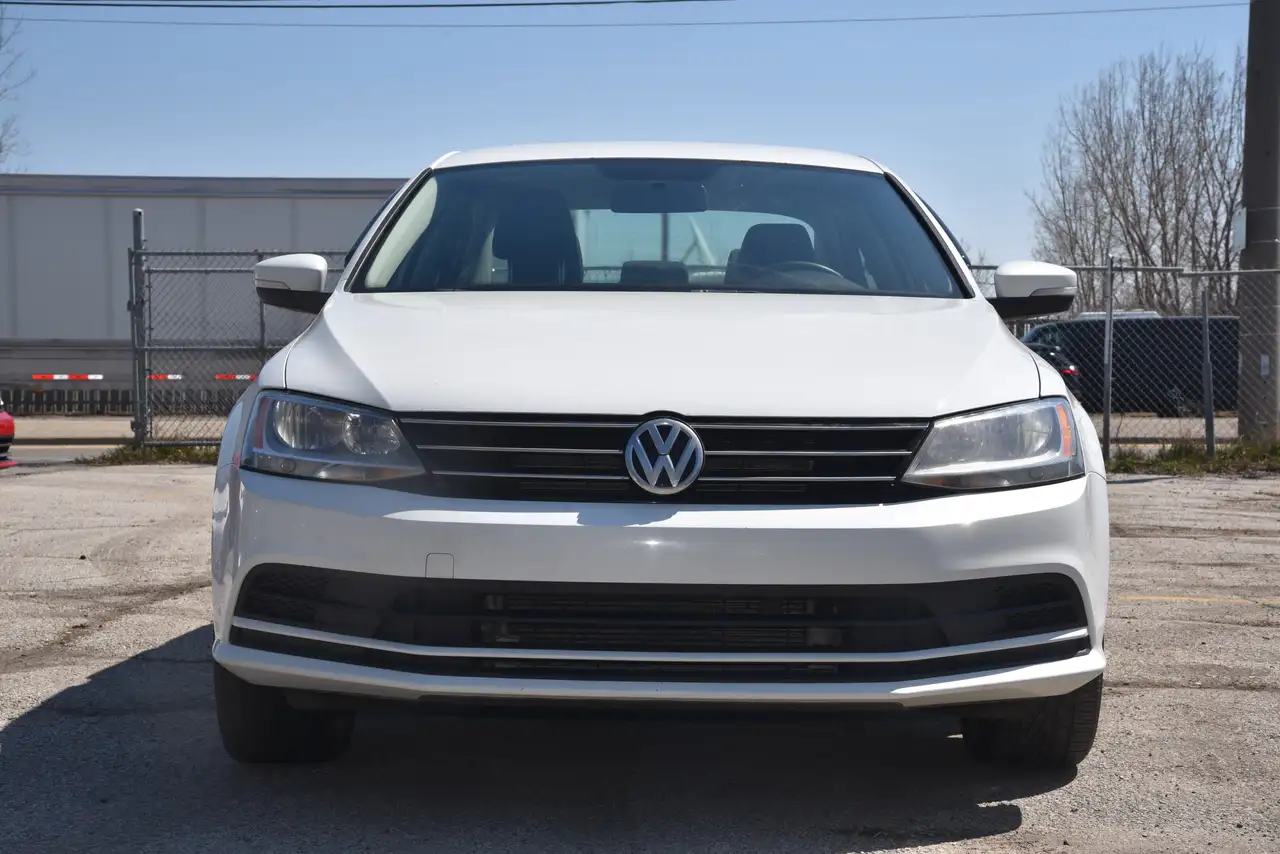 Volkswagen Jetta снимка Volkswagen Jetta