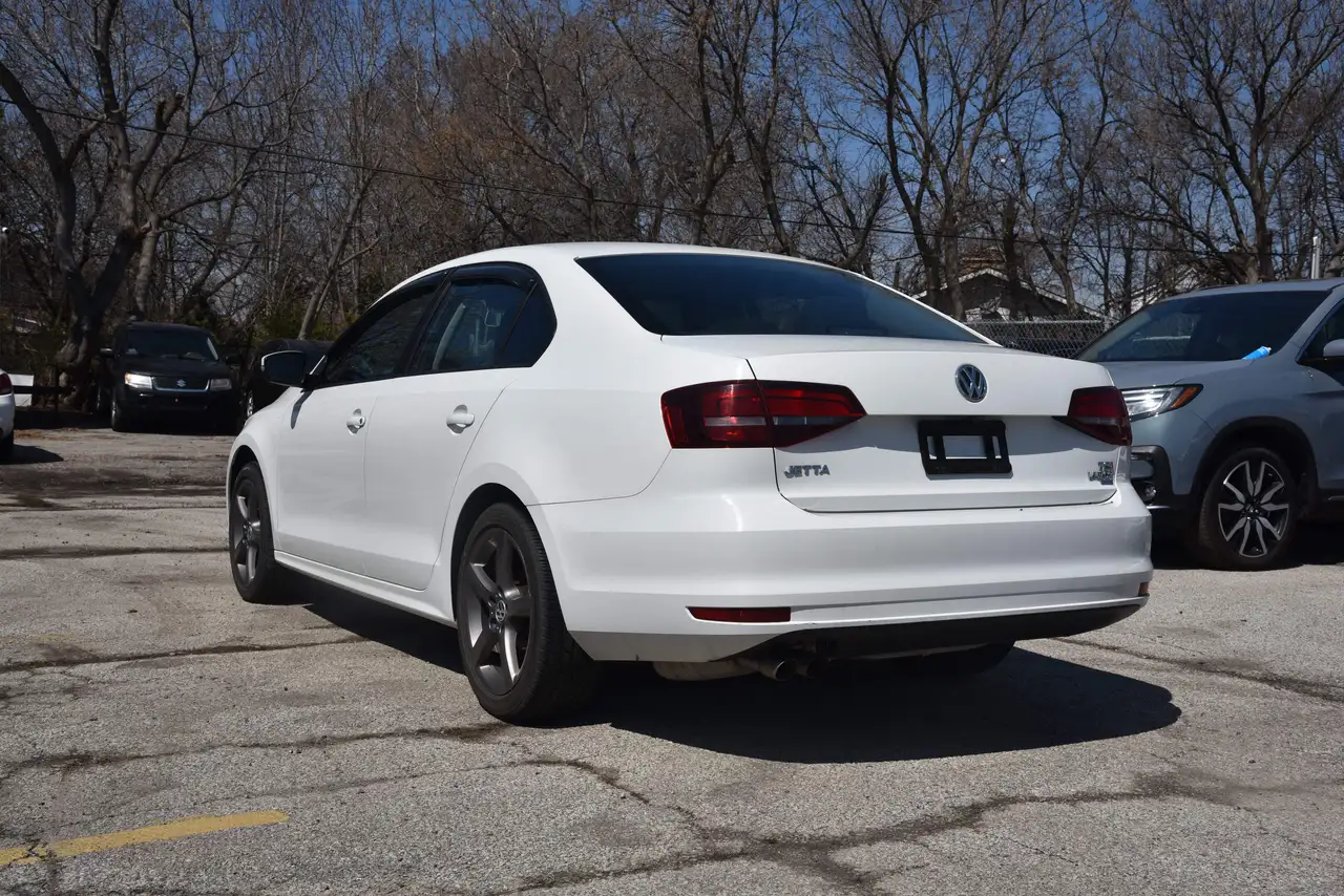 Volkswagen Jetta снимка Volkswagen Jetta