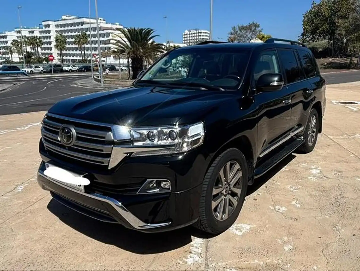Toyota Land Cruiser 200 Negro - 1