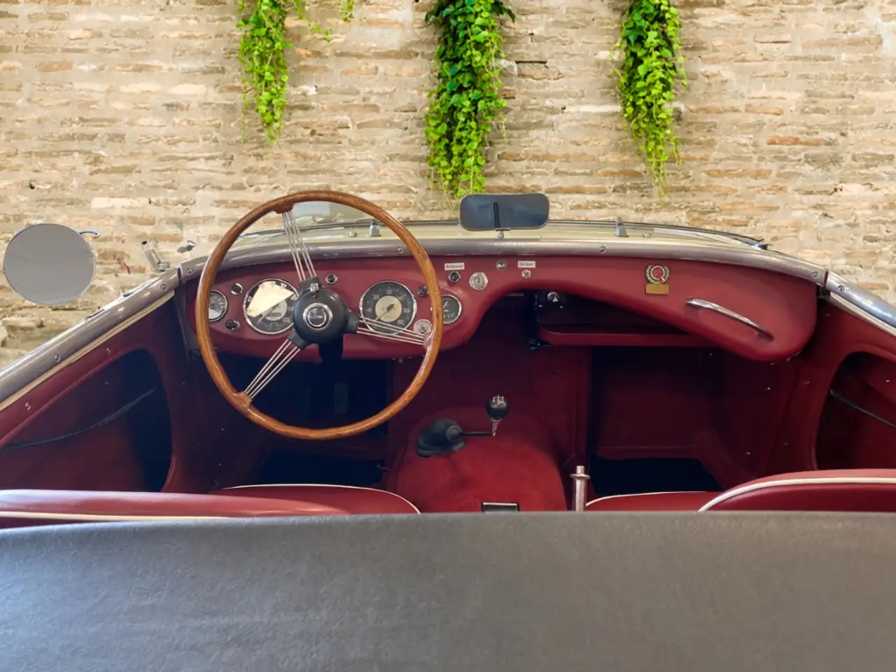 Austin-Healey 100 4 Edelstahl Endschalldämpfer Leder rot, foto 4