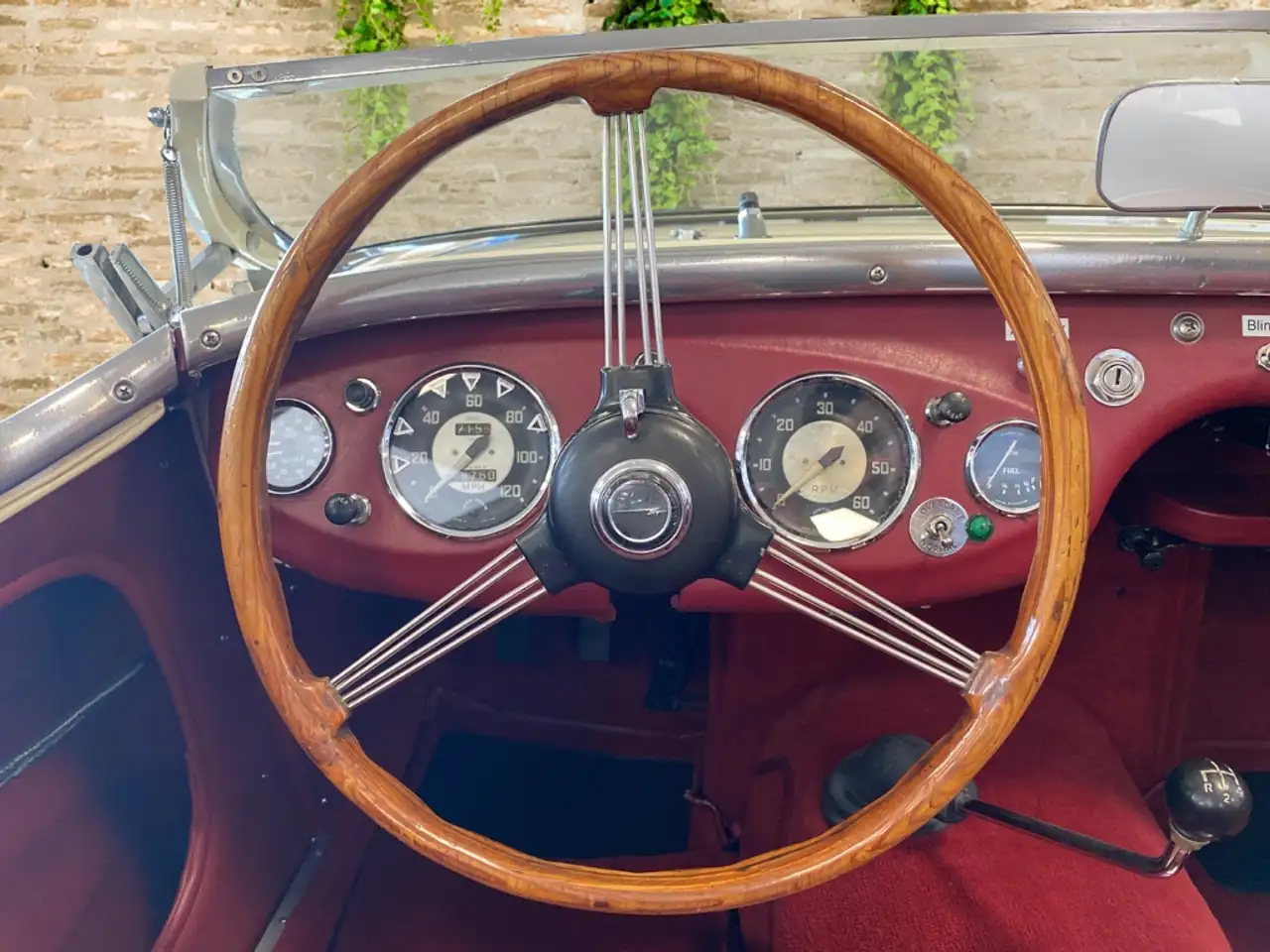 Austin-Healey 100 4 Edelstahl Endschalldämpfer Leder rot, foto 11