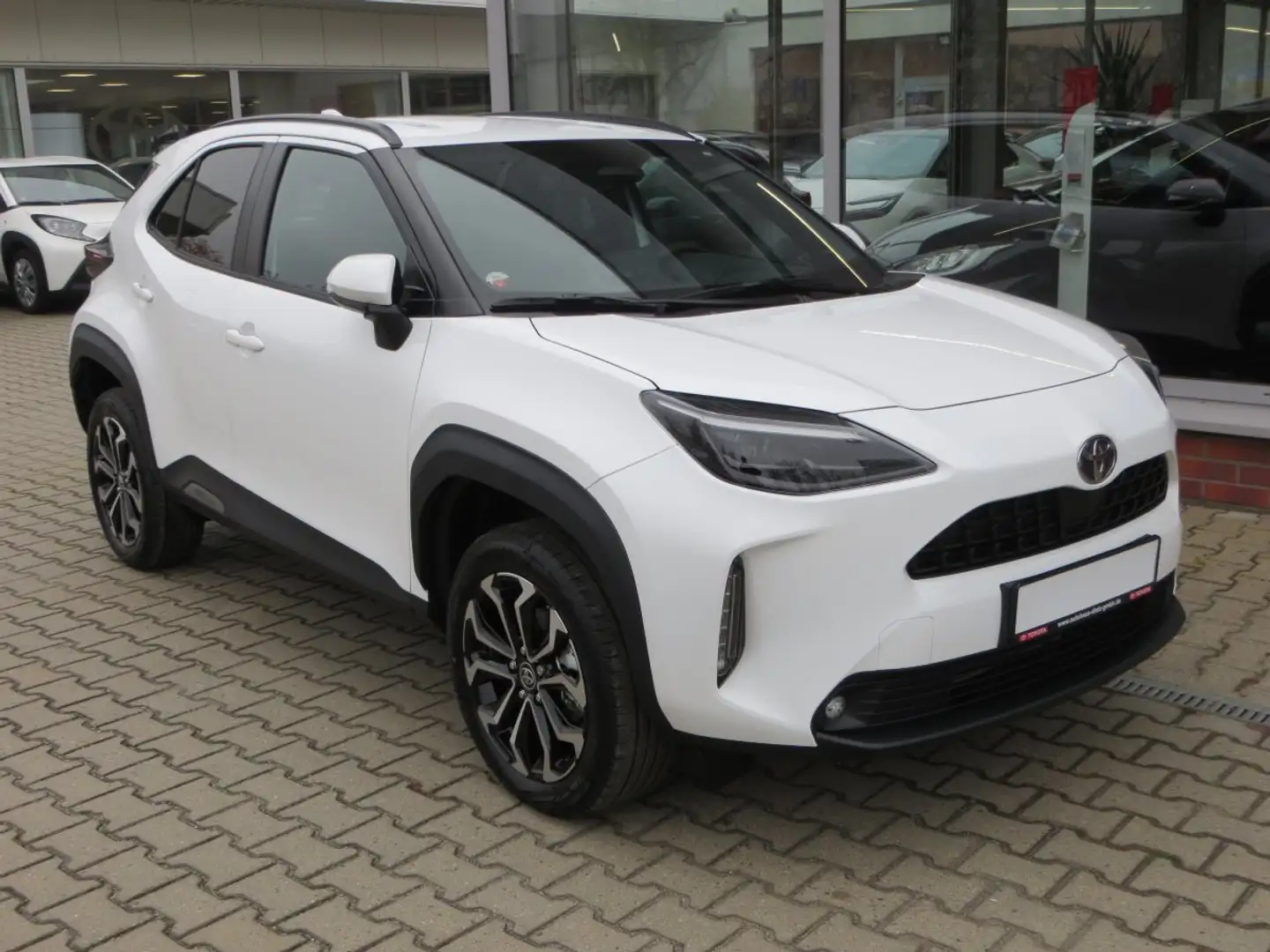 Toyota Yaris Cross 1.5 VVT-iE Hybrid Team Deutschland Bianco - 2