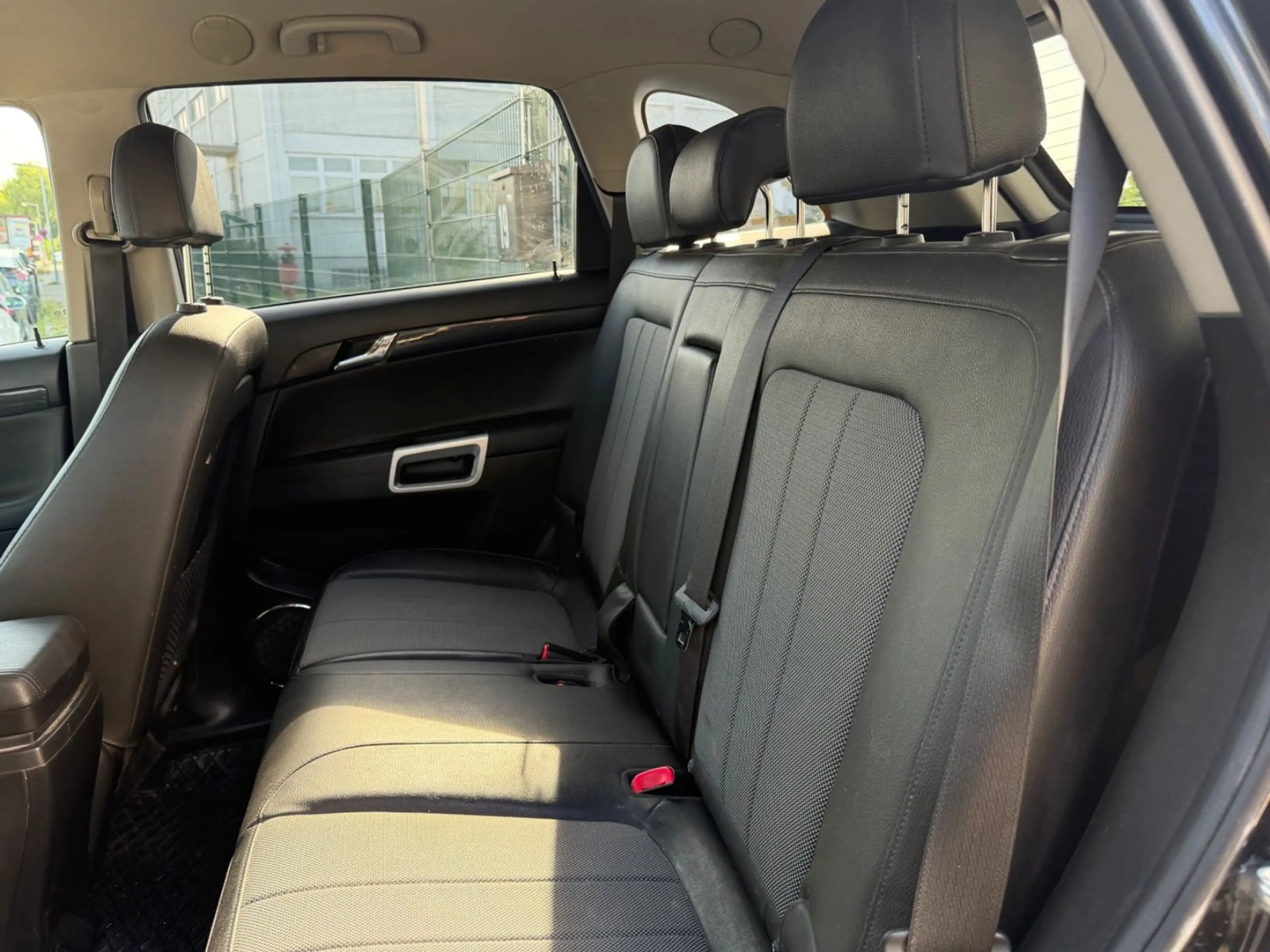 Opel Antara 2.2 CDTI Design Edition 4x4 / 1.Hand — photo 10