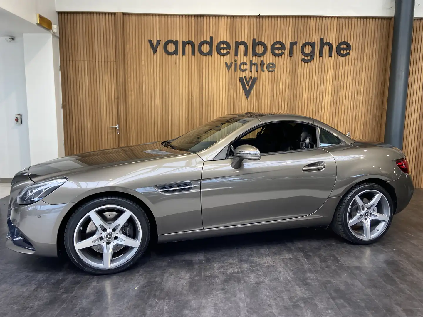 Mercedes-Benz SLC 200 SLC 200 (EU6d-TEMP) Grau - 2