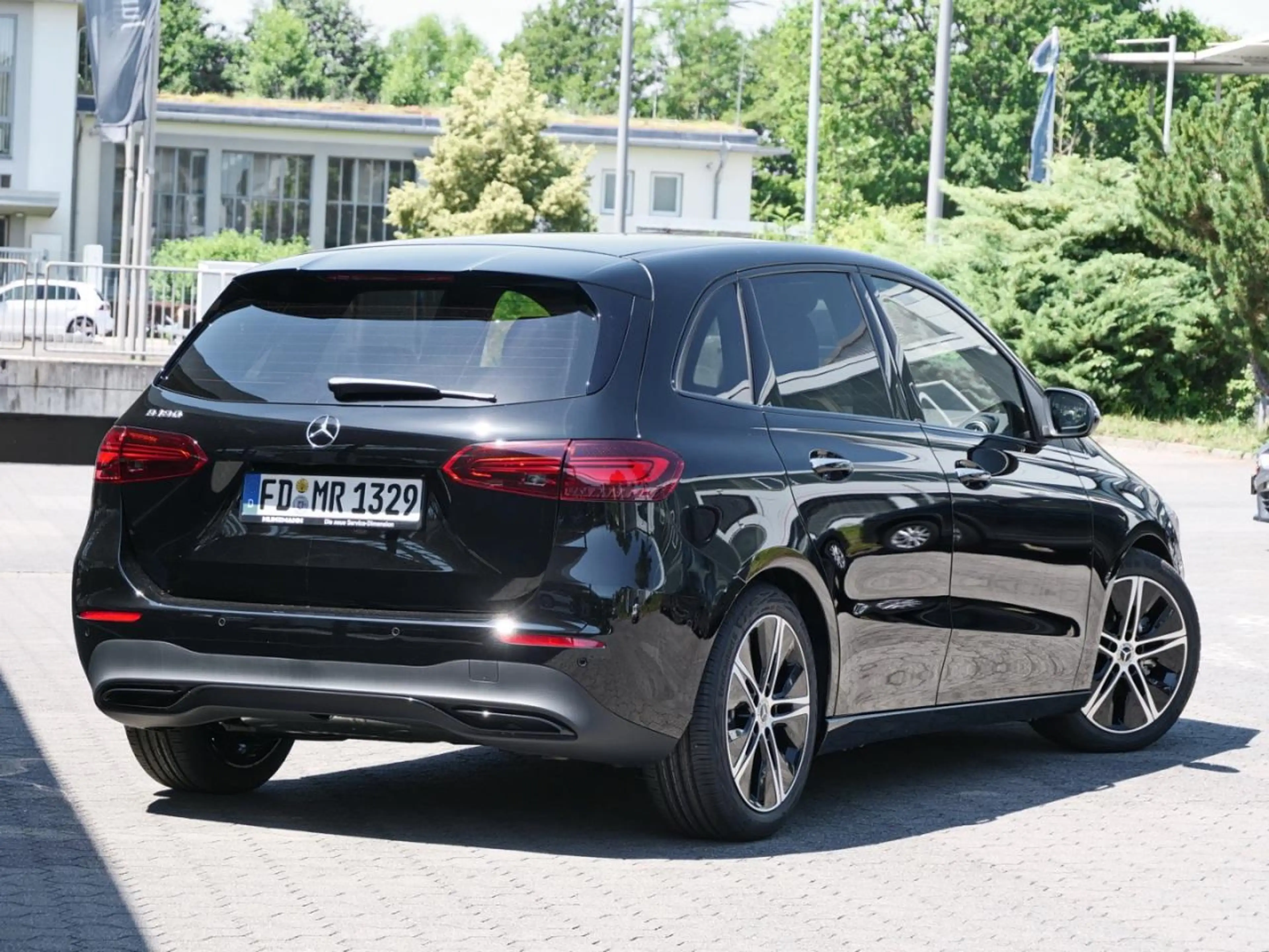 Mercedes-Benz B 180 Progressive Night Distronic Kamera AHK — photo 3