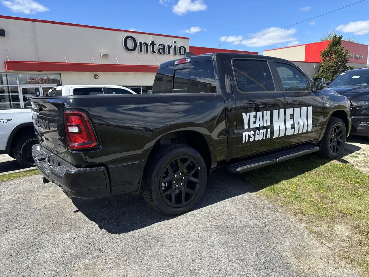 RAM 1500 снимка RAM 1500