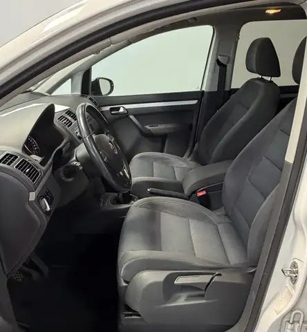 Volkswagen Touran view 12
