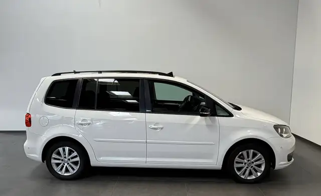 Volkswagen Touran view 5