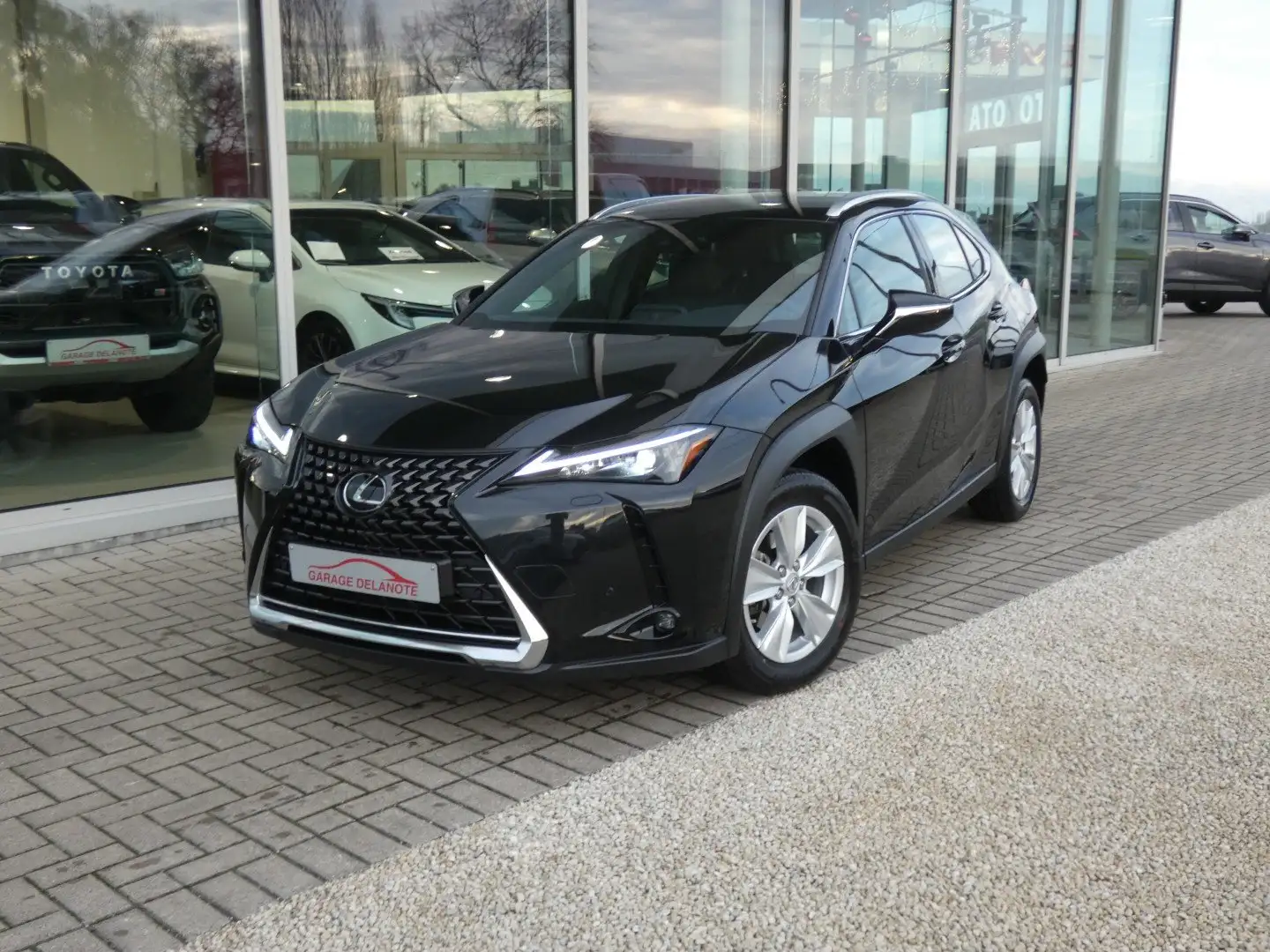 Lexus UX 250h HYBRID +LEDER +Zetelverwarming +Dodehoek +GPS Zwart - 2