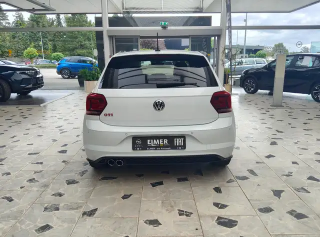 Volkswagen Polo view 6