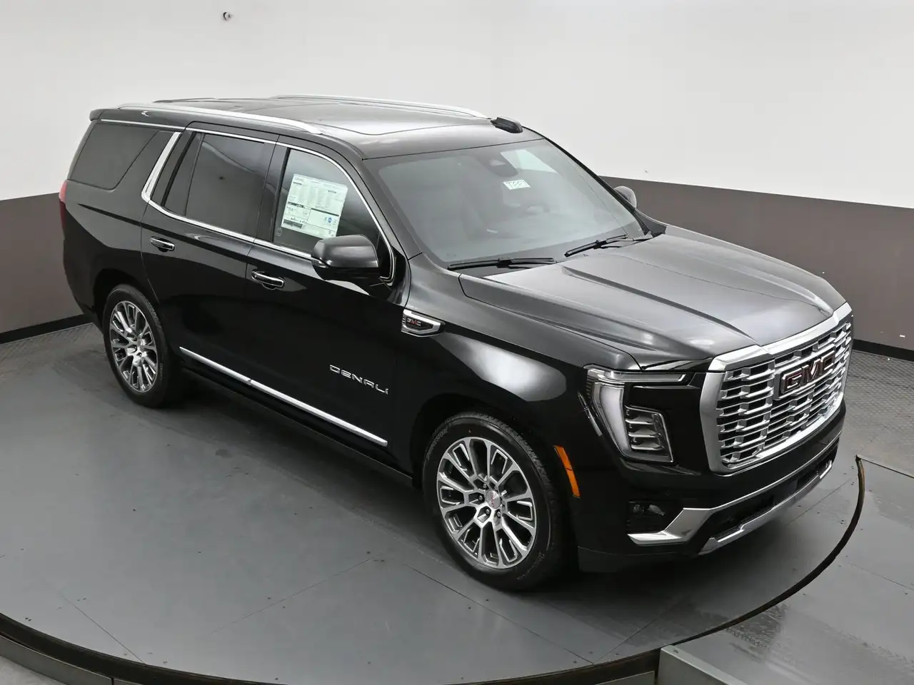 GMC Yukon снимка GMC Yukon