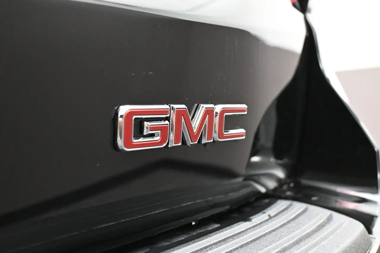 GMC Yukon снимка GMC Yukon
