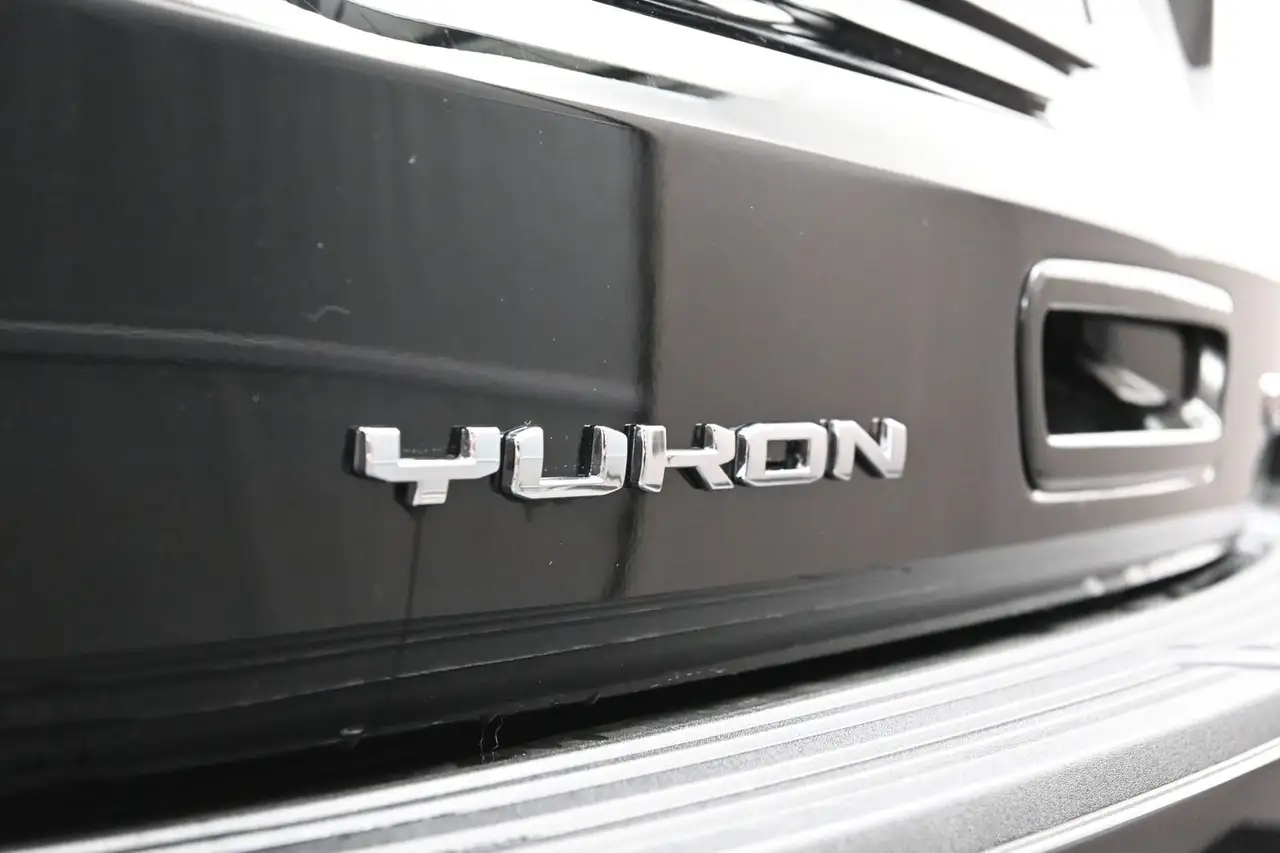 GMC Yukon снимка GMC Yukon