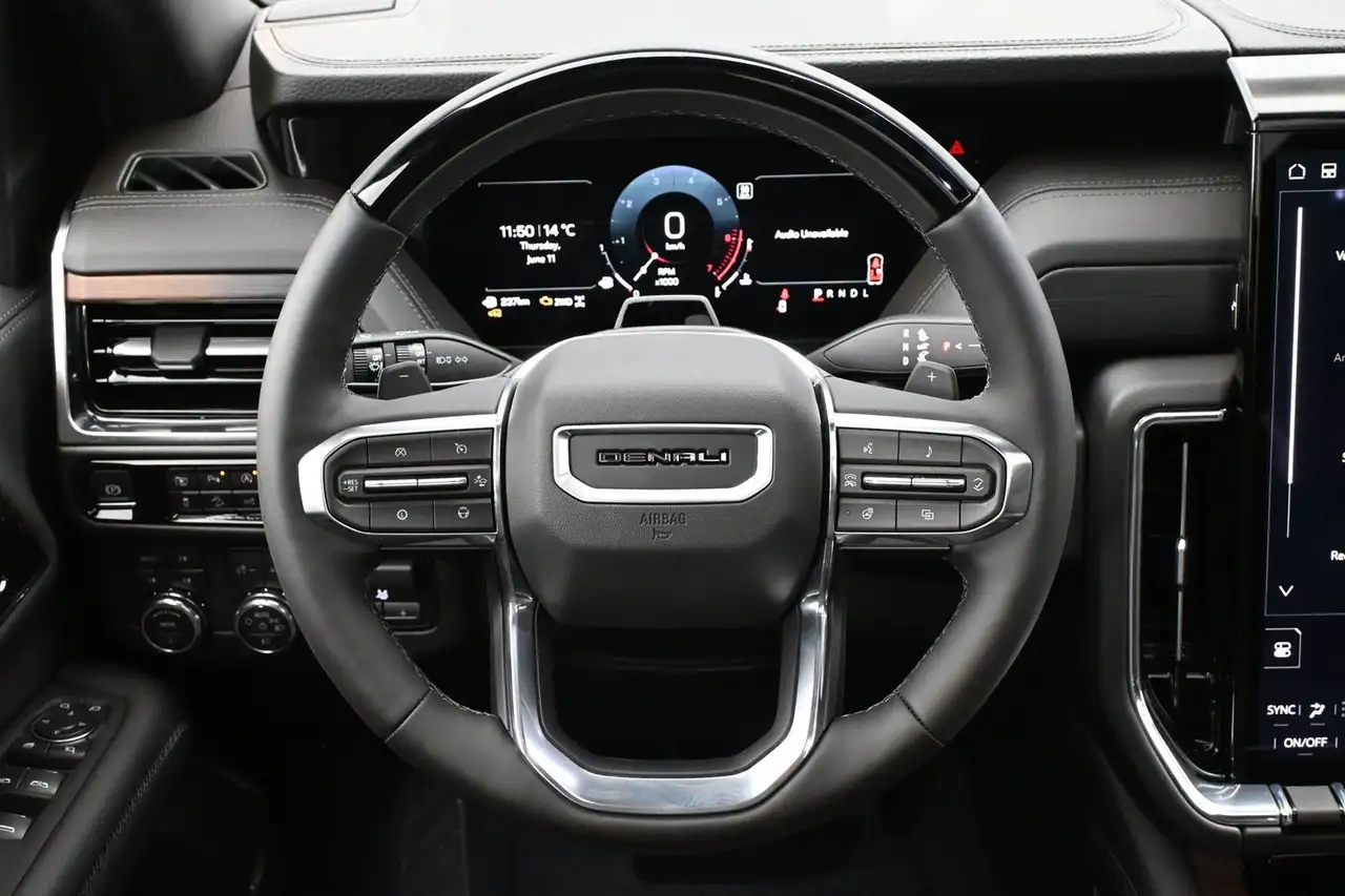 GMC Yukon снимка GMC Yukon