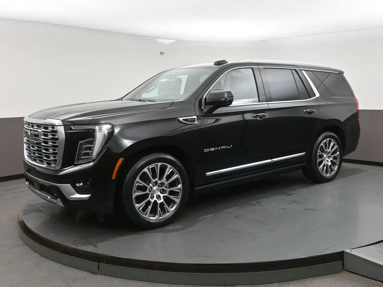GMC Yukon снимка GMC Yukon