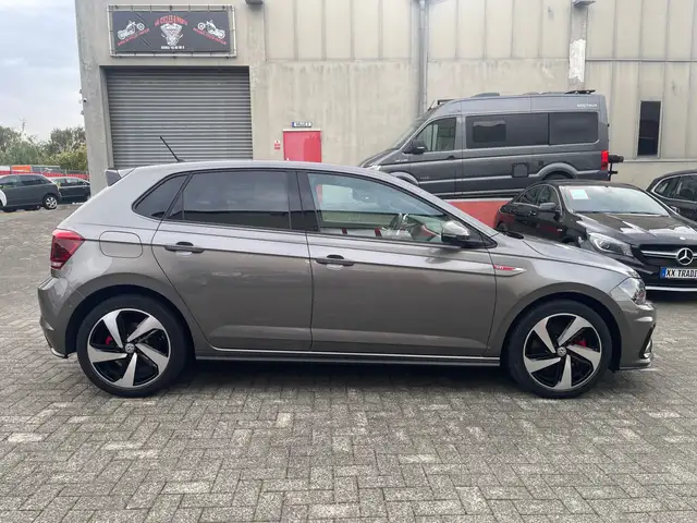 Volkswagen Polo view 8