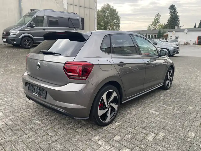 Volkswagen Polo view 7