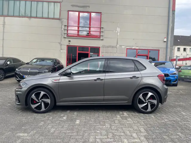 Volkswagen Polo view 4