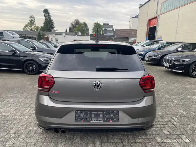 Volkswagen Polo view 6