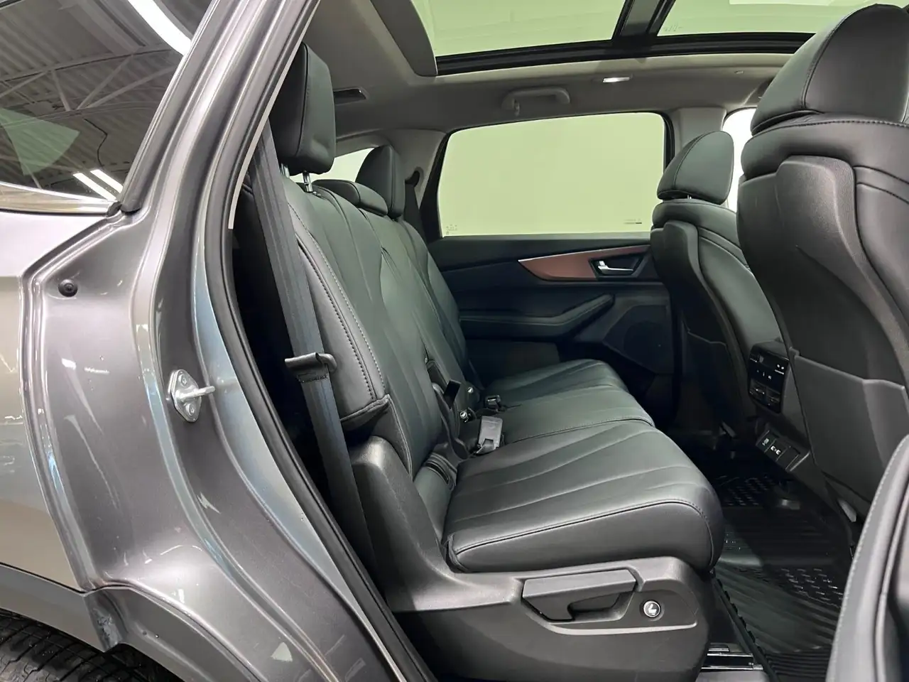 Acura MDX снимка Acura MDX
