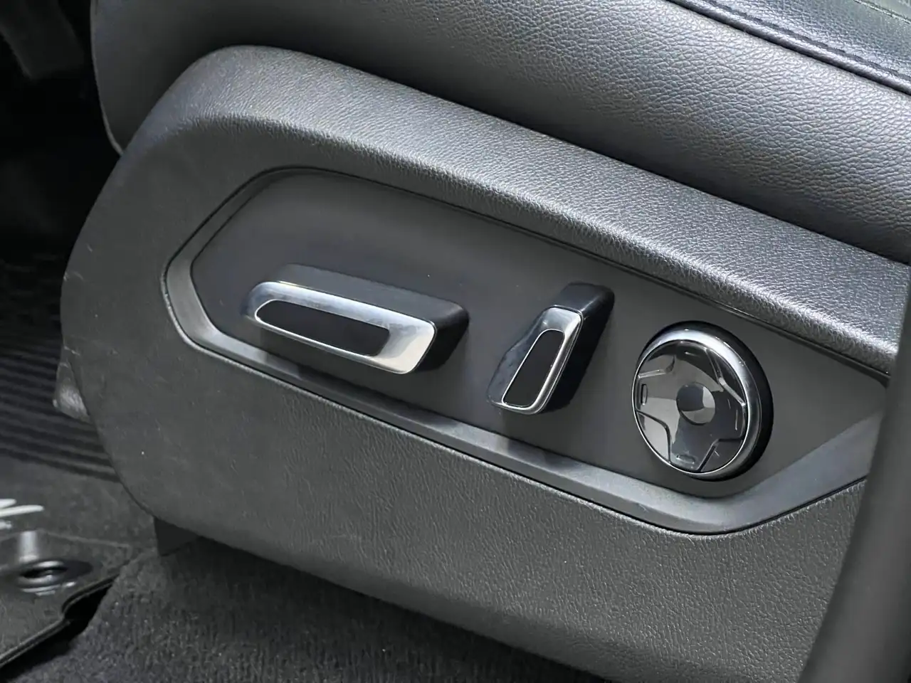 Acura MDX снимка Acura MDX