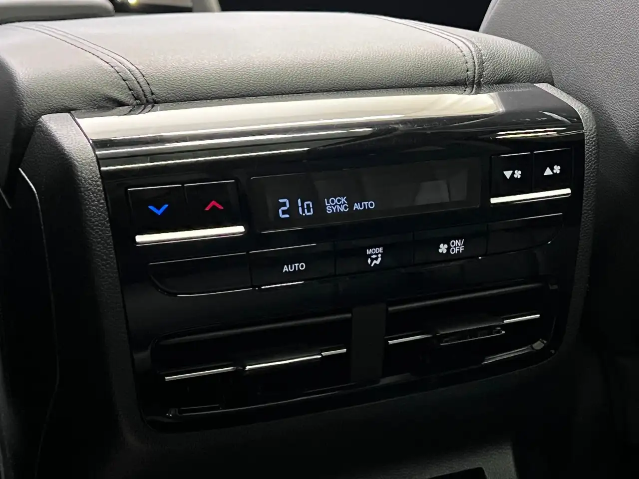 Acura MDX снимка Acura MDX