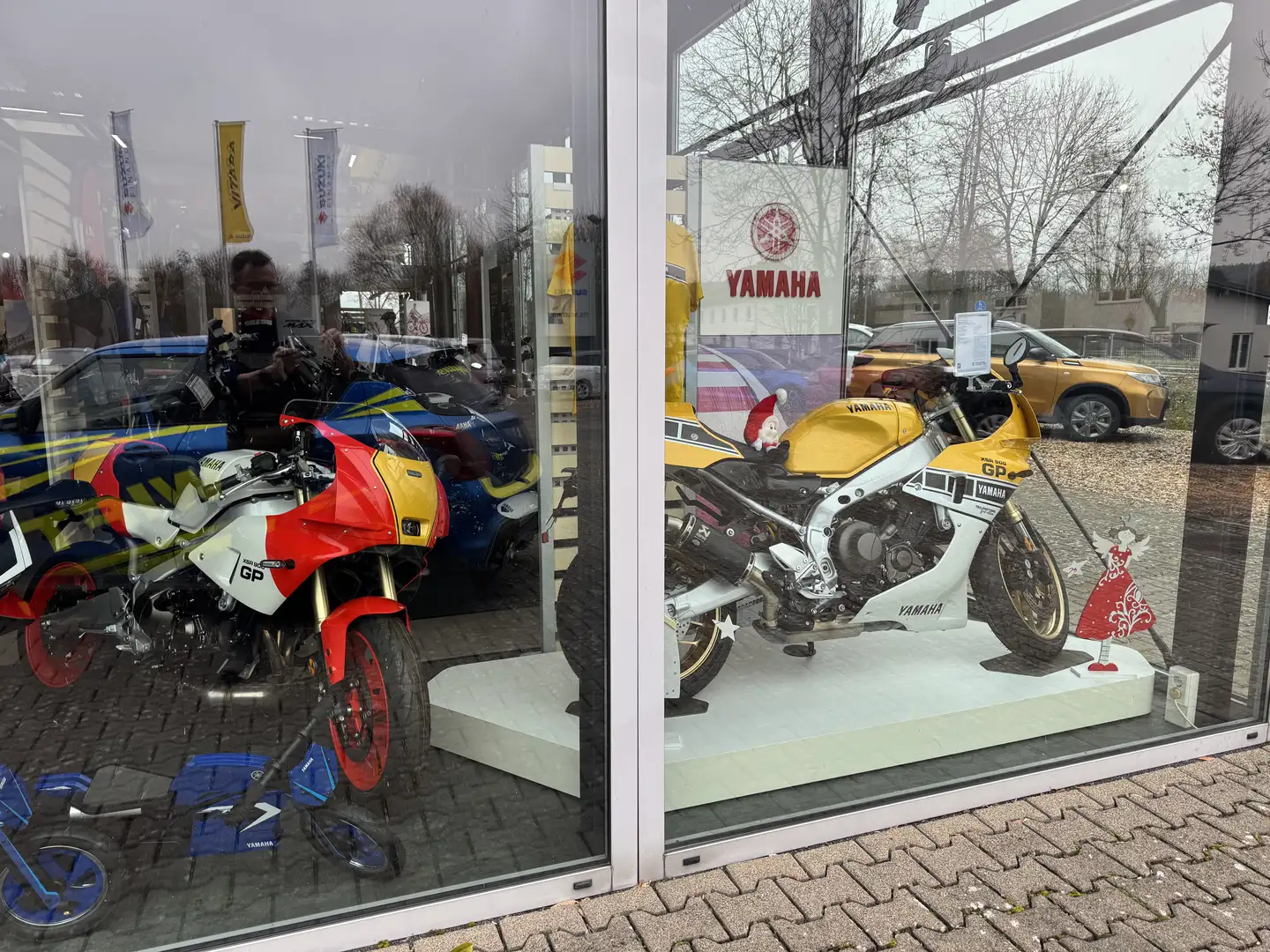 Yamaha XSR 900 XSR900GP Black Weeks Angebot 450,-Preisvorteil Blanc - 1