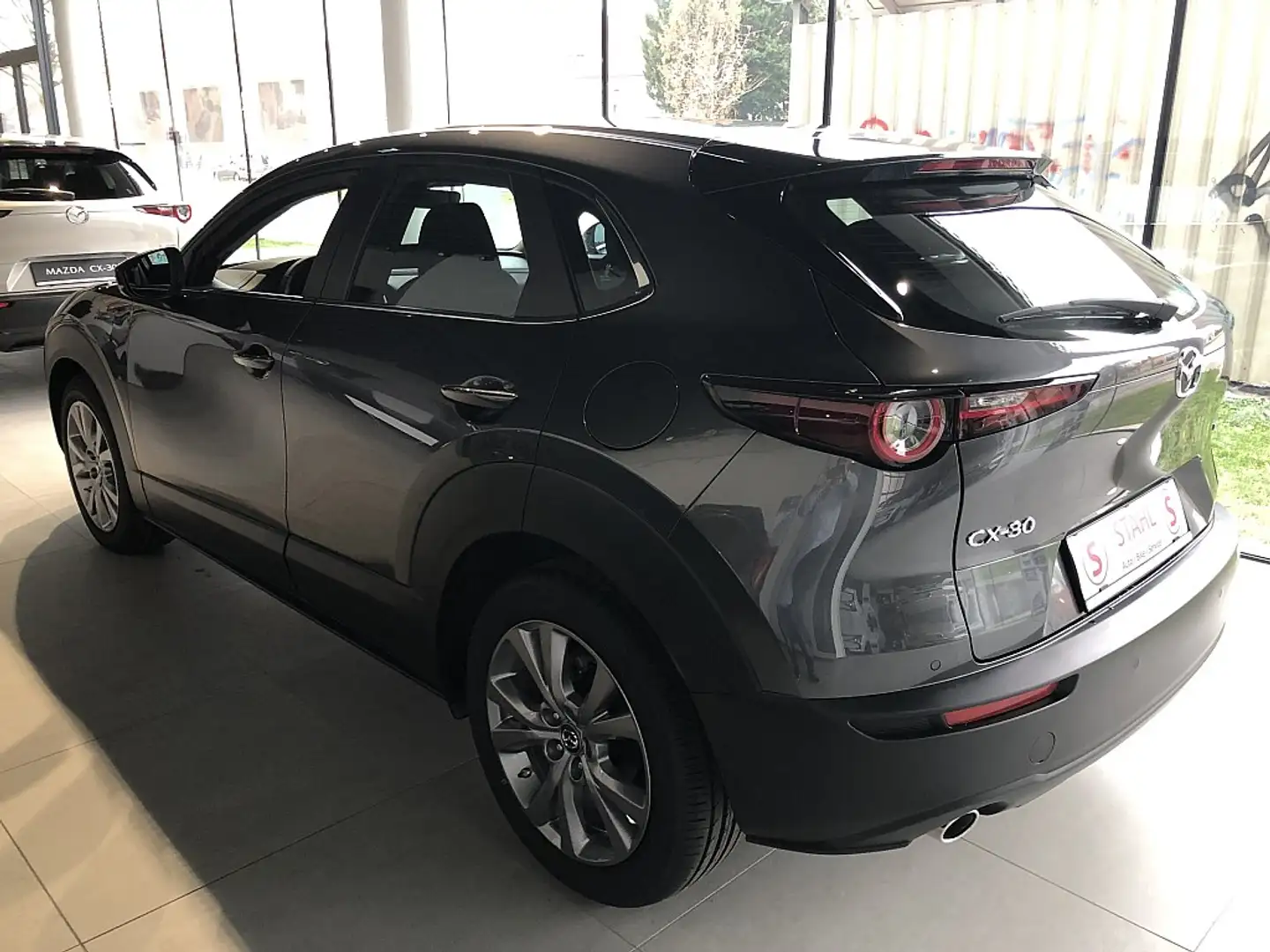 Mazda CX-30 e-Skyactive G140 Centre-Line Aut. AUTO STAHL WI... Grijs - 2