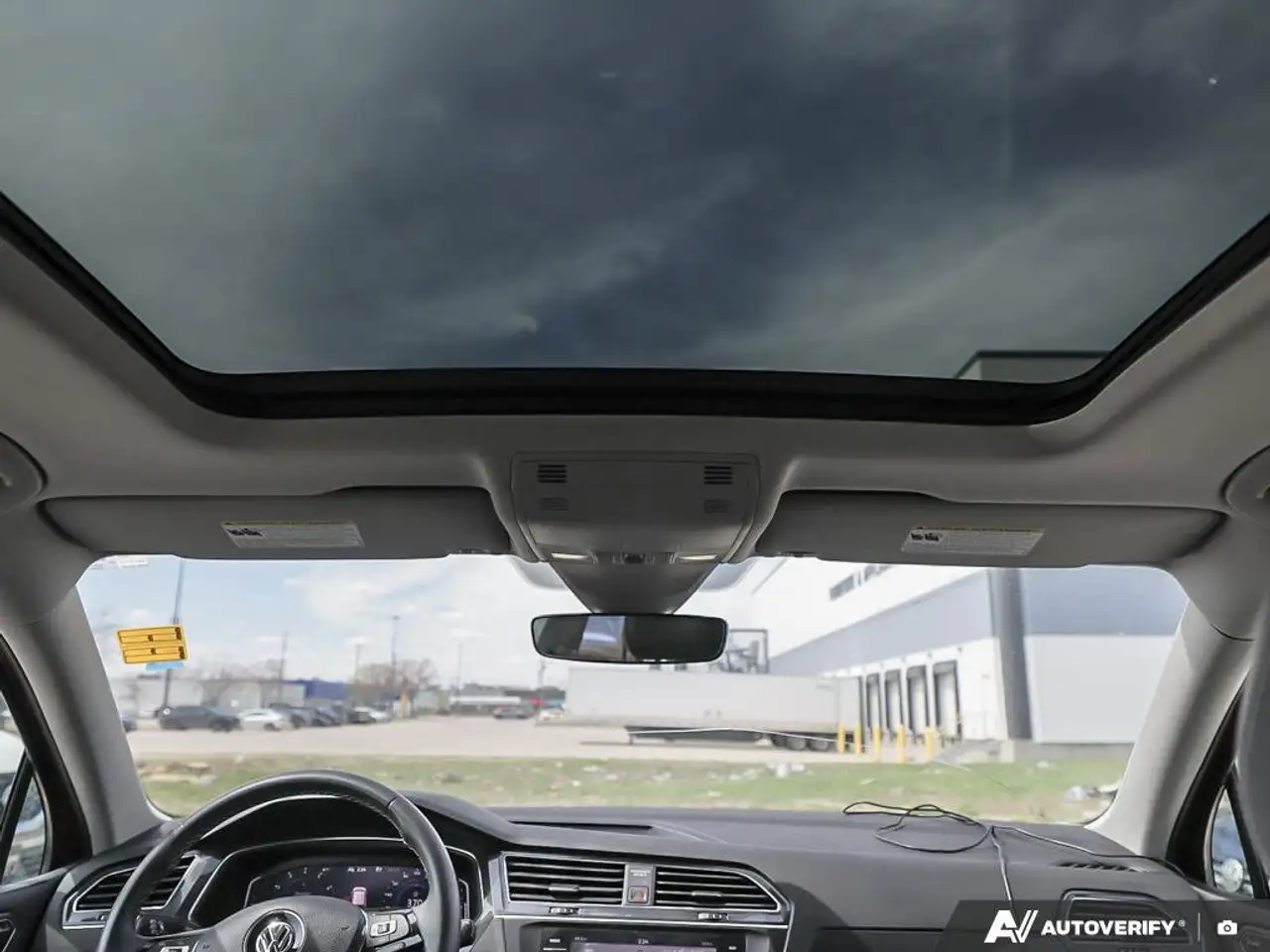 Volkswagen Tiguan снимка Volkswagen Tiguan