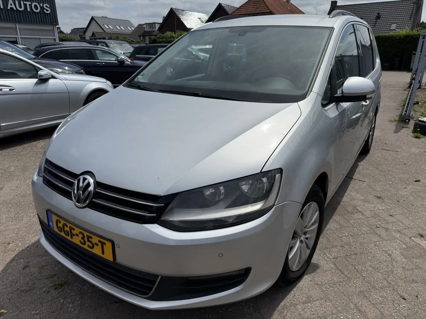Volkswagen Sharan 2.0 TDI Highline Grijs - 1